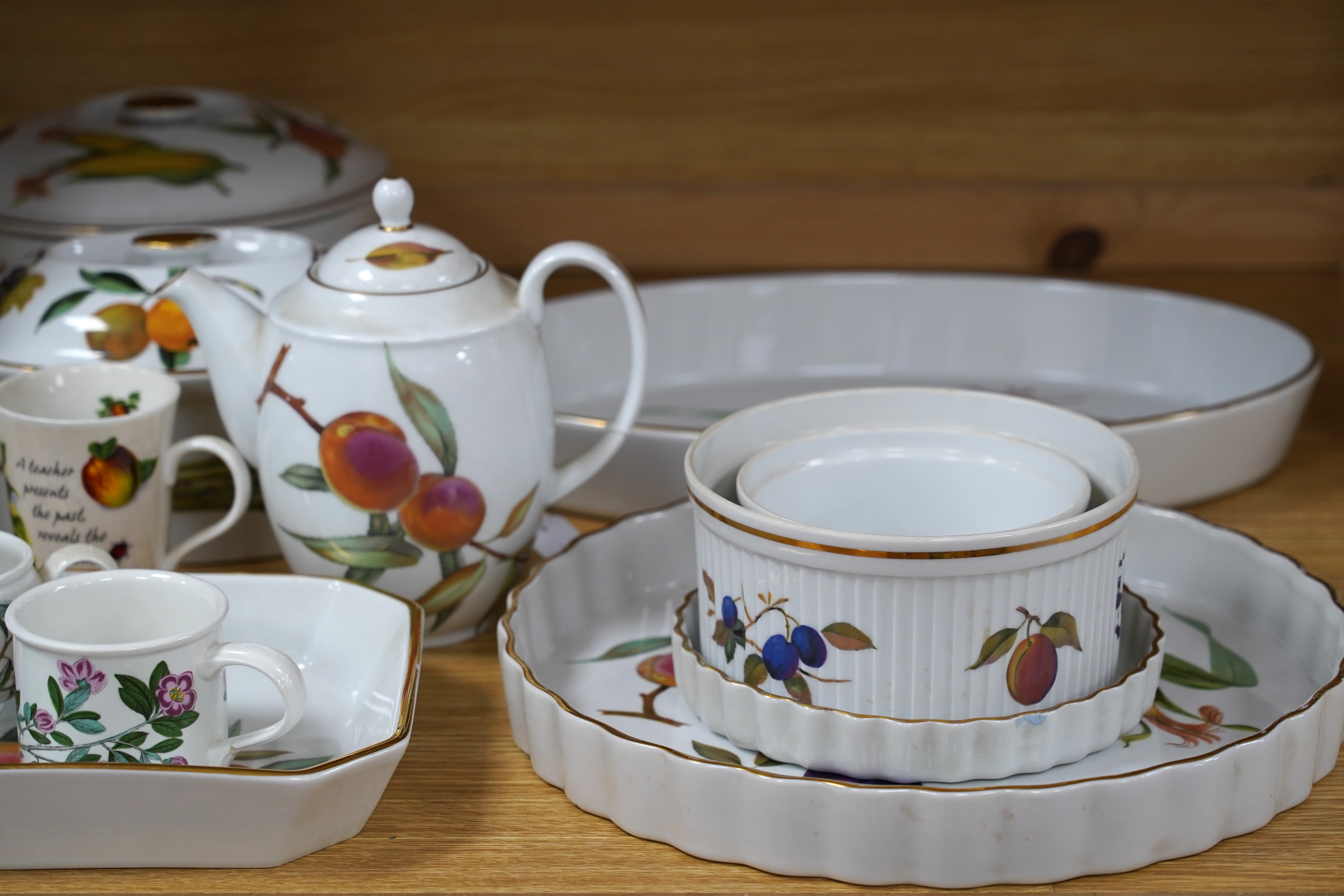 A quantity of Worcester Evesham, Port Meirion and other teawares and serving dishes, etc. (22)